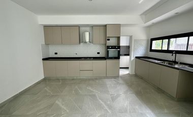 VENTA, CASA, SAN MATIAS, AREA 4, LOTE AL 700, 5 AMBIENTES