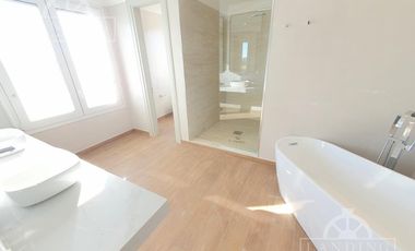 Casa en Barrio Náutico Albanueva con 2 Cocheras Cubiertas