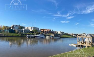 Casa en Barrio Náutico Albanueva con 2 Cocheras Cubiertas