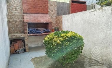 Dúplex con quincho y parrilla a 400 mts del mar!!