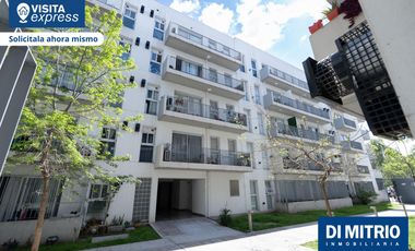 ¡Viví frente al Parque Lezama en este moderno 2 ambientes con balcón!