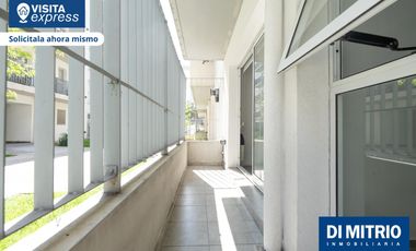 ¡Viví frente al Parque Lezama en este moderno 2 ambientes con balcón!