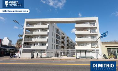 ¡Viví frente al Parque Lezama en este moderno 2 ambientes con balcón!