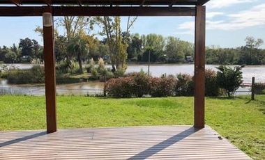 Depto PB con jardin al rio, 3 dormitorios y dependencia - Dos cocheras- con renta h/ 04/26