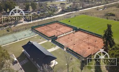 Depto PB con jardin al rio, 3 dormitorios y dependencia - Dos cocheras- con renta h/ 04/26