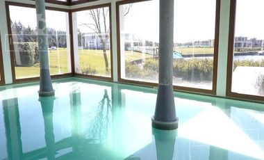 Depto PB con jardin al rio, 3 dormitorios y dependencia - Dos cocheras- con renta h/ 04/26