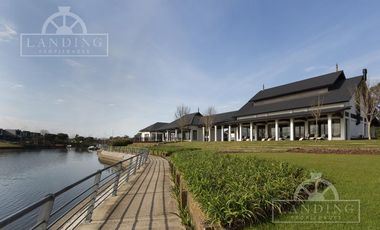 Depto PB con jardin al rio, 3 dormitorios y dependencia - Dos cocheras- con renta h/ 04/26