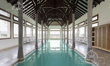 Depto PB con jardin al rio, 3 dormitorios y dependencia - Dos cocheras- con renta h/ 04/26