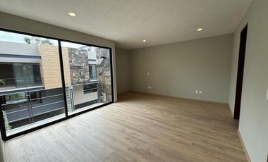 EXCELETNE CASA EN CONDOMINIO