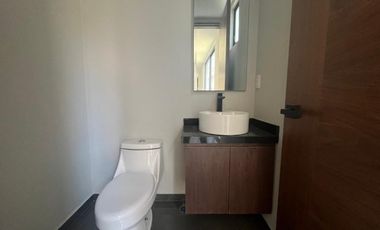 EXCELETNE CASA EN CONDOMINIO