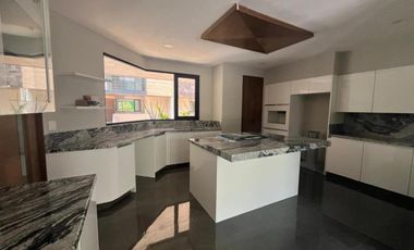 EXCELETNE CASA EN CONDOMINIO