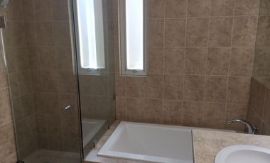 Preciosa Casa en condominio