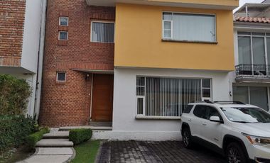 Preciosa Casa en condominio