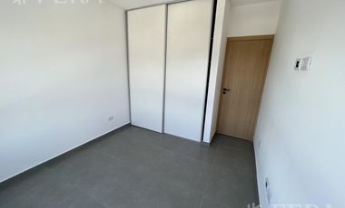 Venta de departamento 2 ambientes con balcón en Villa Dominico (31720)