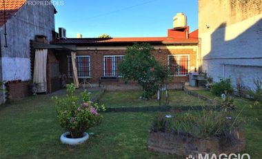 CASA 2 AMBIENTES VILLA LUZURIAGA