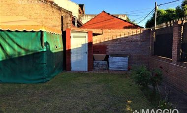 CASA 2 AMBIENTES VILLA LUZURIAGA