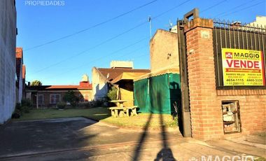 CASA 2 AMBIENTES VILLA LUZURIAGA