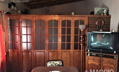 CASA 2 AMBIENTES VILLA LUZURIAGA