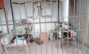 Venta - Dos cámaras de frio zona Cervantes - A008