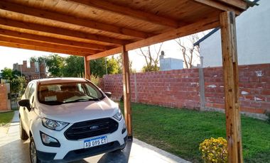 VENTA CASA EN MAR DE AJO GAS NATURAL GARAGE PARA DOS AUTOS