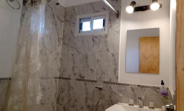 VENTA CASA EN MAR DE AJO GAS NATURAL GARAGE PARA DOS AUTOS