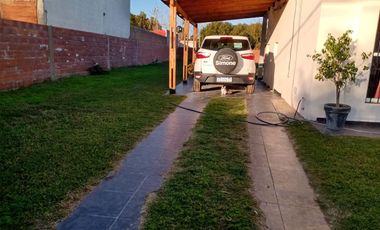 VENTA CASA EN MAR DE AJO GAS NATURAL GARAGE PARA DOS AUTOS