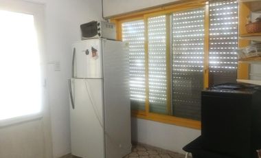 VENTA CASA 3 AMBIENTES PARQUE GALÓN ENTRADA PARA AUTO