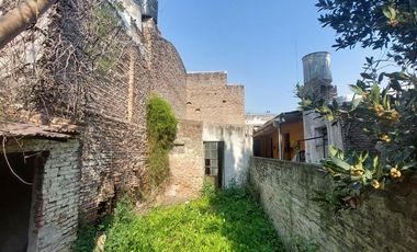 OPORTUNIDAD, Casa a reciclar - A la venta en el centro de Cañuelas