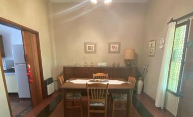 Excelente propiedad 6 ambientes en 2 plantas en muy buena zona de Munro