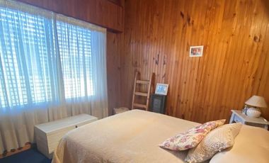 Excelente propiedad 6 ambientes en 2 plantas en muy buena zona de Munro