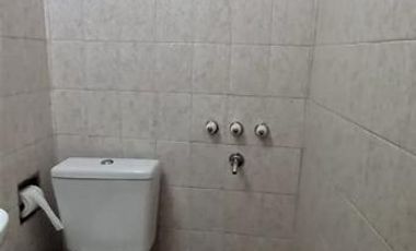 Excelente propiedad 6 ambientes en 2 plantas en muy buena zona de Munro