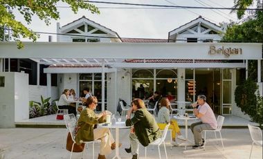 local casa venta  City Bell centro comercial gastronómico lote  250 m2