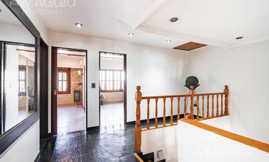 Venta Casa 5 Ambientes Tapiales