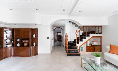 Venta Casa 5 Ambientes Tapiales