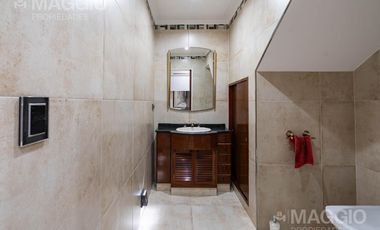 Venta Casa 5 Ambientes Tapiales