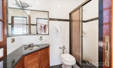 Venta Casa 5 Ambientes Tapiales