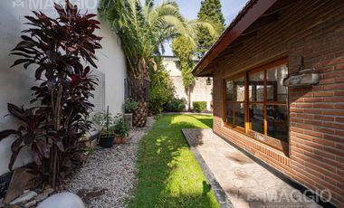 Venta Casa 5 Ambientes Tapiales