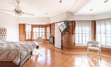 Venta Casa 5 Ambientes Tapiales
