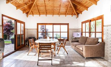 Venta Casa 5 Ambientes Tapiales