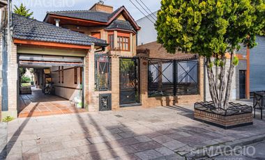 Venta Casa 5 Ambientes Tapiales