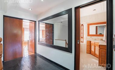 Venta Casa 5 Ambientes Tapiales