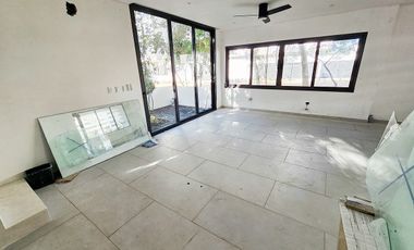 Casa NUEVA · 3 Recámaras · Arbolada · Av. Huayacán · Amenidades