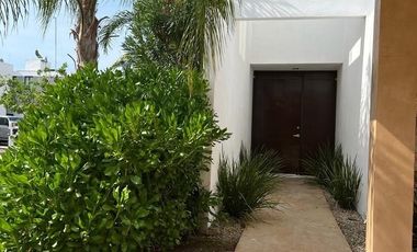 Casa(27) en Renta en Privada Residencial Olivos en Conkal