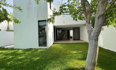 Casa(27) en Renta en Privada Residencial Olivos en Conkal