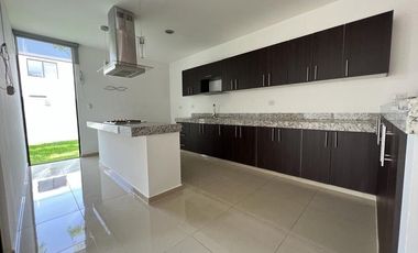 Casa(27) en Renta en Privada Residencial Olivos en Conkal