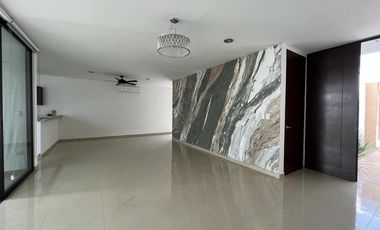 Casa(27) en Renta en Privada Residencial Olivos en Conkal