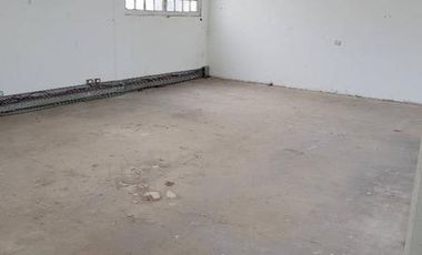 Lote - Galpón - Deposito - Taller textil - Fabrica - Local - Oficinas - Entrada para 4 o 5 Autos