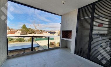 VENTA SEMIPISOS 2 DORMITORIOS, B° JARDINES DEL REY - NEUQUÉN CAPITAL