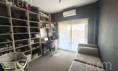 Departamento tres ambientes en venta en Lomas de Zamora Oeste