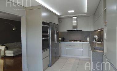 Departamento tres ambientes en venta en Lomas de Zamora Oeste